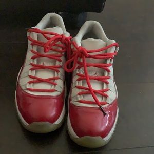 jordan 11 cherry size 10